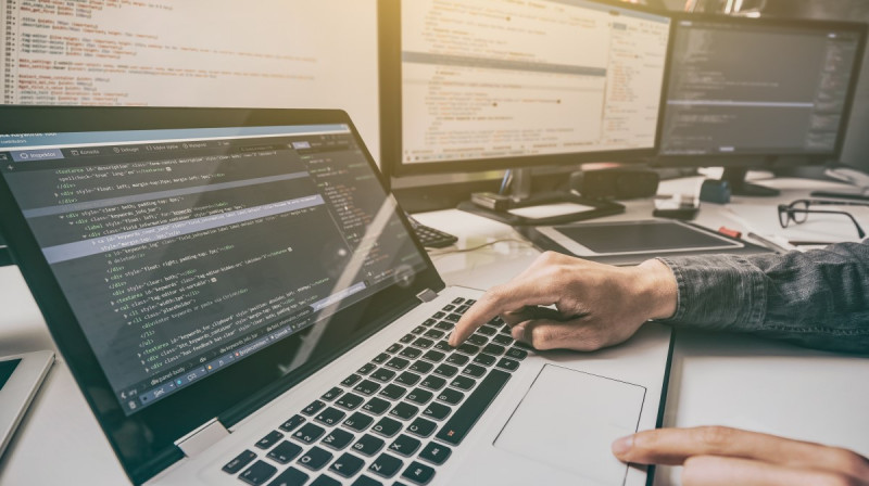 IC DIGITAL TRANS Développeur web : rôle, missions et compétences pour répondre aux besoins des entreprises